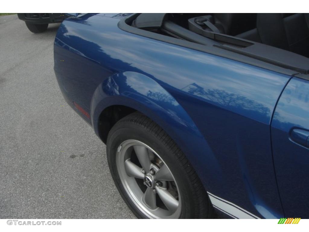 2006 Mustang V6 Premium Convertible - Vista Blue Metallic / Dark Charcoal photo #14