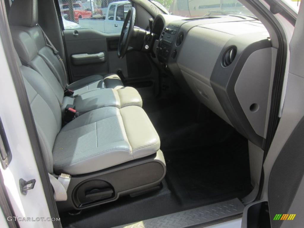 2005 F150 XL Regular Cab - Oxford White / Medium Flint Grey photo #12