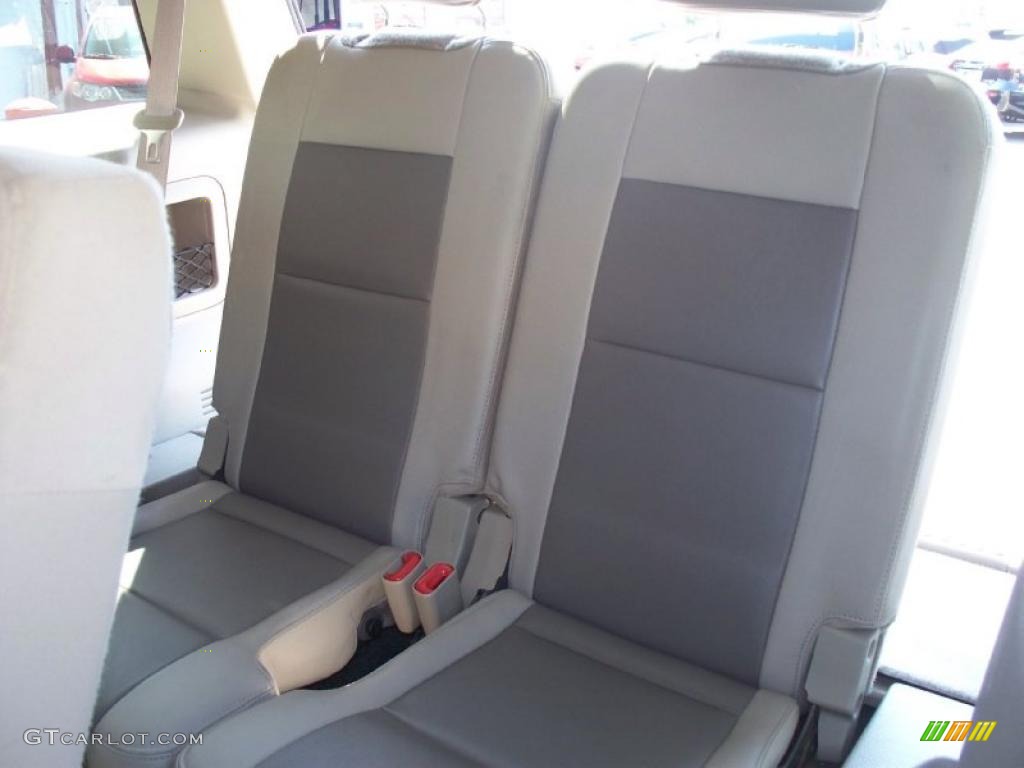 2007 Explorer XLT 4x4 - Redfire Metallic / Camel photo #22