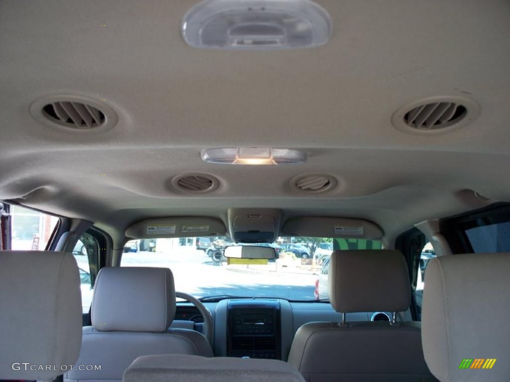 2007 Explorer XLT 4x4 - Redfire Metallic / Camel photo #26