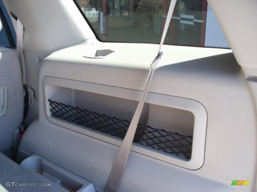 2007 Explorer XLT 4x4 - Redfire Metallic / Camel photo #28