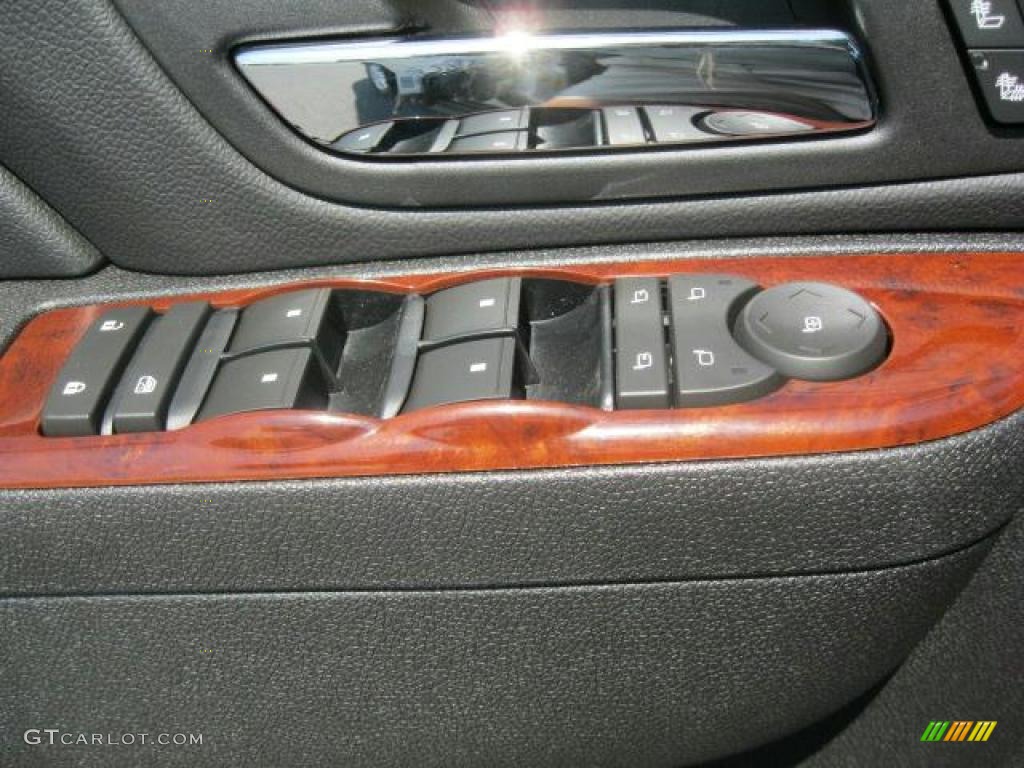 2010 Avalanche LTZ - White Diamond Tricoat / Ebony photo #11