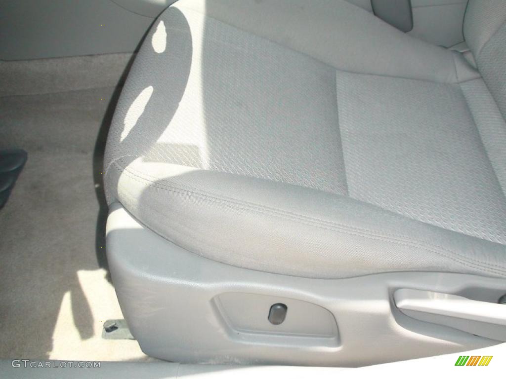 2009 Aura XE - Silver Moss / Gray photo #17