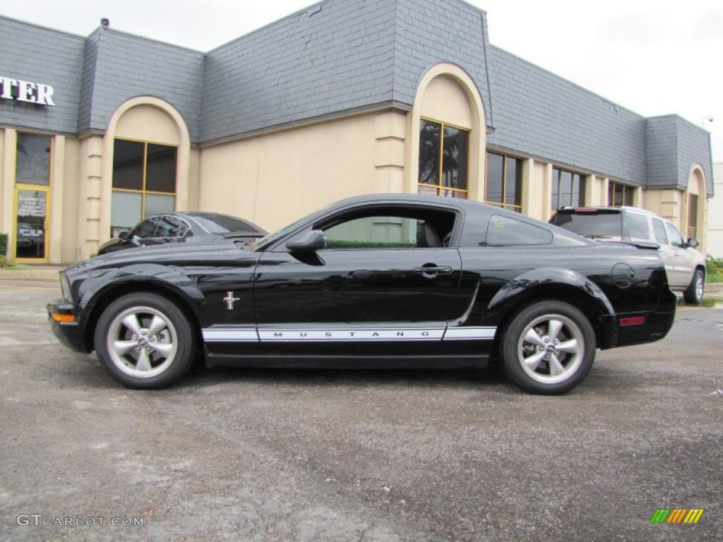 2008 Mustang V6 Premium Coupe - Black / Dark Charcoal photo #4
