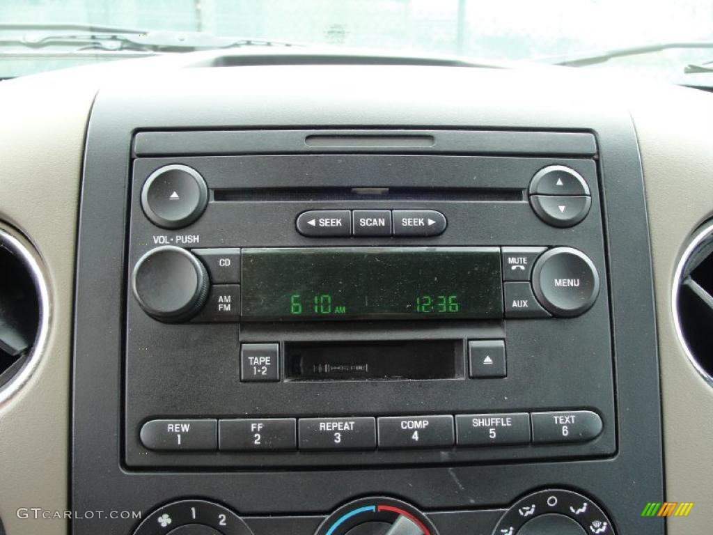 2004 F150 XLT SuperCab - Medium Wedgewood Blue Metallic / Tan photo #38