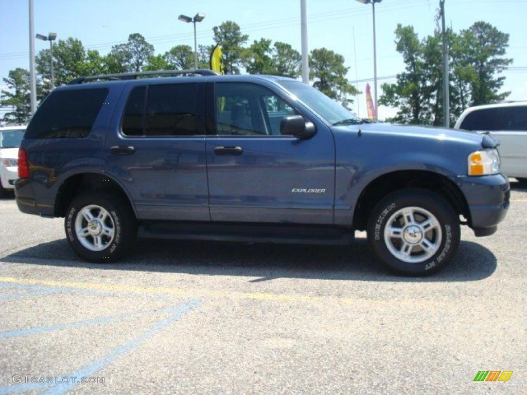 2004 Explorer XLT 4x4 - Medium Wedgewood Blue Metallic / Graphite photo #6