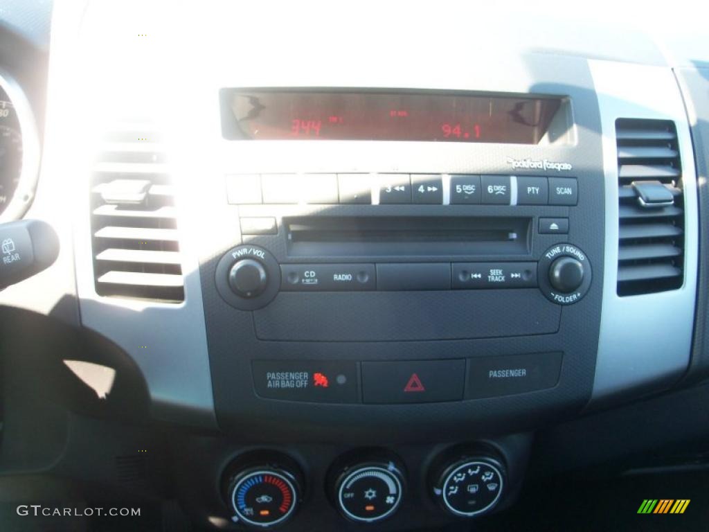 2010 Outlander SE 4WD - Cosmic Blue Metallic / Black photo #5