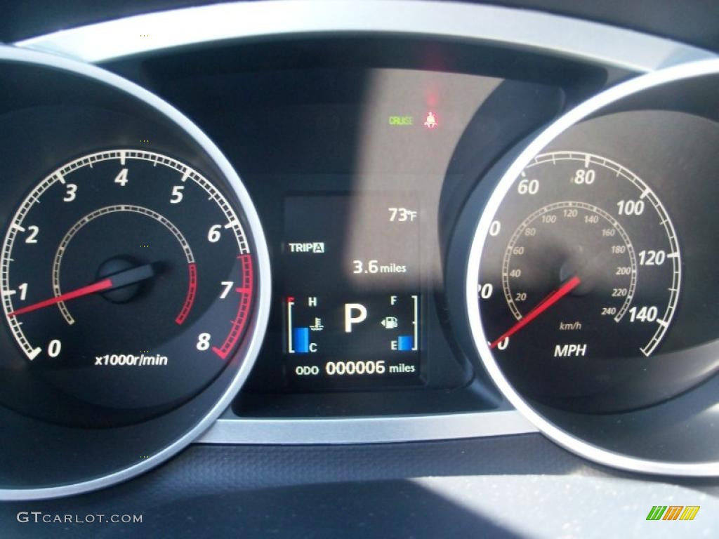 2010 Outlander SE 4WD - Cosmic Blue Metallic / Black photo #28