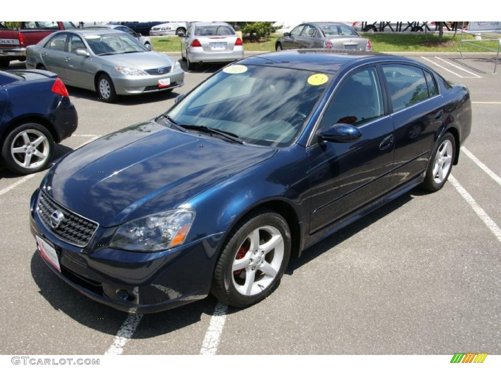 2005 Altima 3.5 SE - Majestic Blue Metallic / Charcoal photo #1