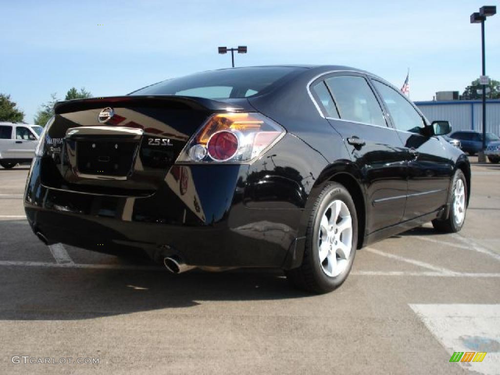 2007 Altima 2.5 SL - Super Black / Charcoal photo #3