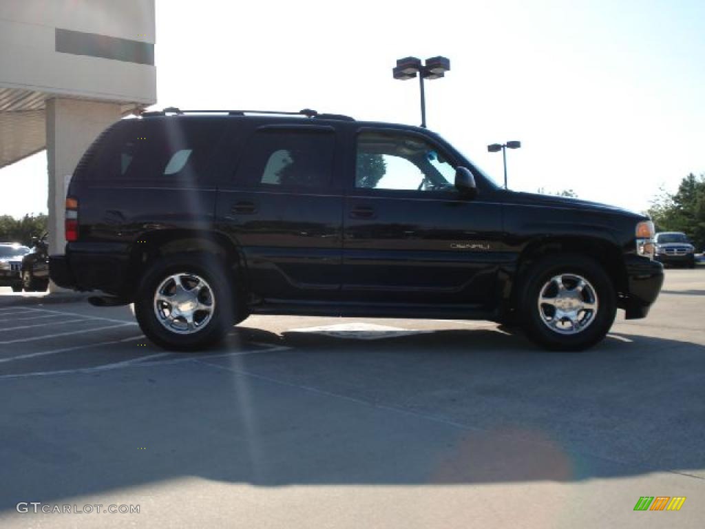 2004 Yukon Denali AWD - Onyx Black / Stone Gray photo #2