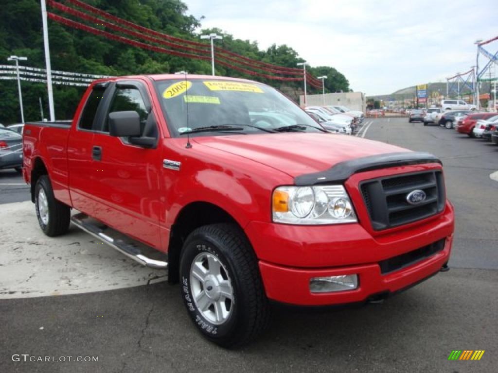 2005 F150 STX SuperCab 4x4 - Bright Red / Medium Flint Grey photo #6