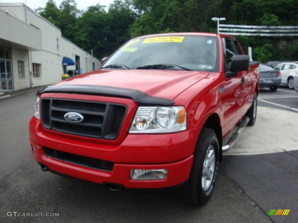 2005 F150 STX SuperCab 4x4 - Bright Red / Medium Flint Grey photo #8
