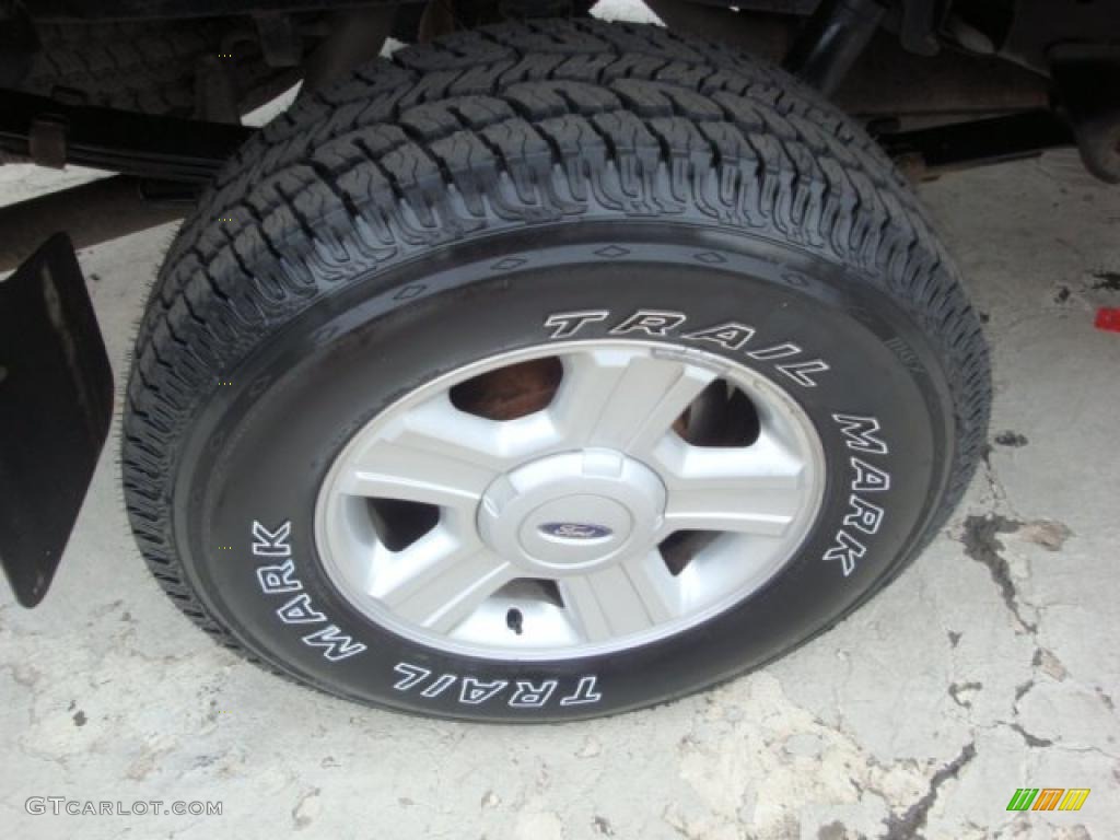 2005 F150 STX SuperCab 4x4 - Bright Red / Medium Flint Grey photo #13