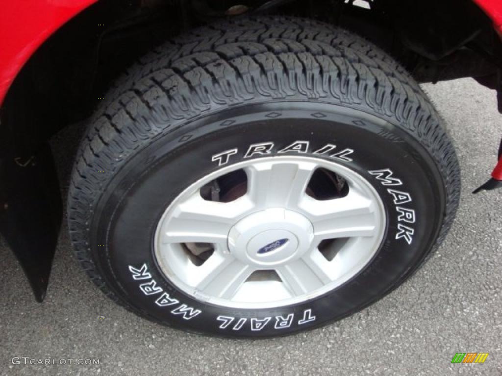 2005 F150 STX SuperCab 4x4 - Bright Red / Medium Flint Grey photo #14