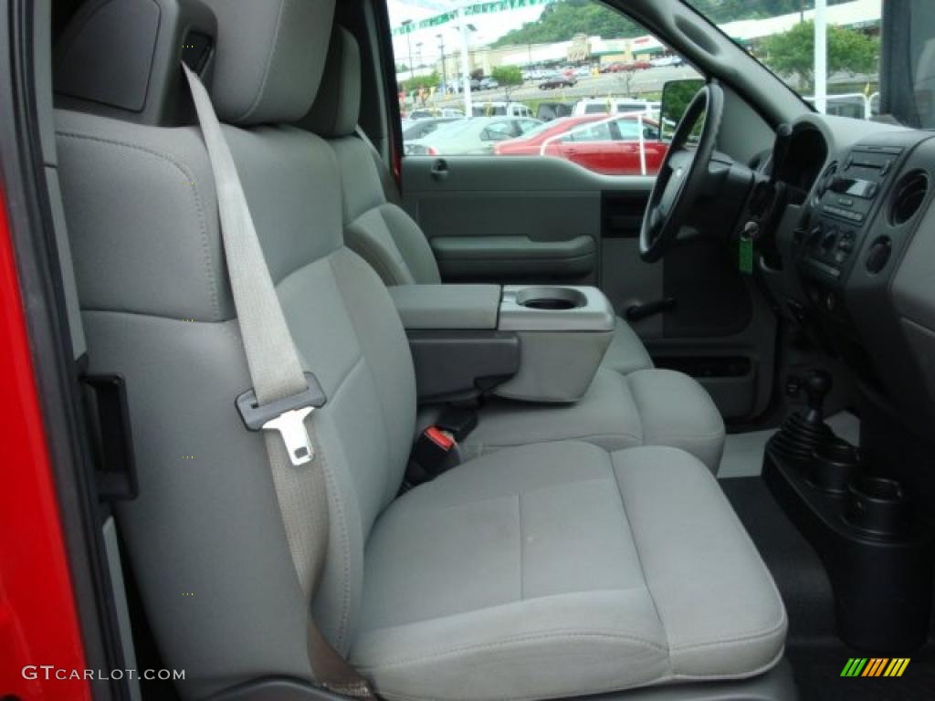 2005 F150 STX SuperCab 4x4 - Bright Red / Medium Flint Grey photo #15