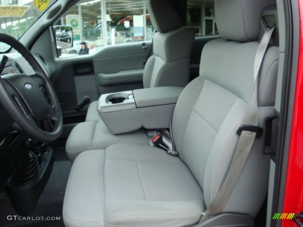 2005 F150 STX SuperCab 4x4 - Bright Red / Medium Flint Grey photo #19