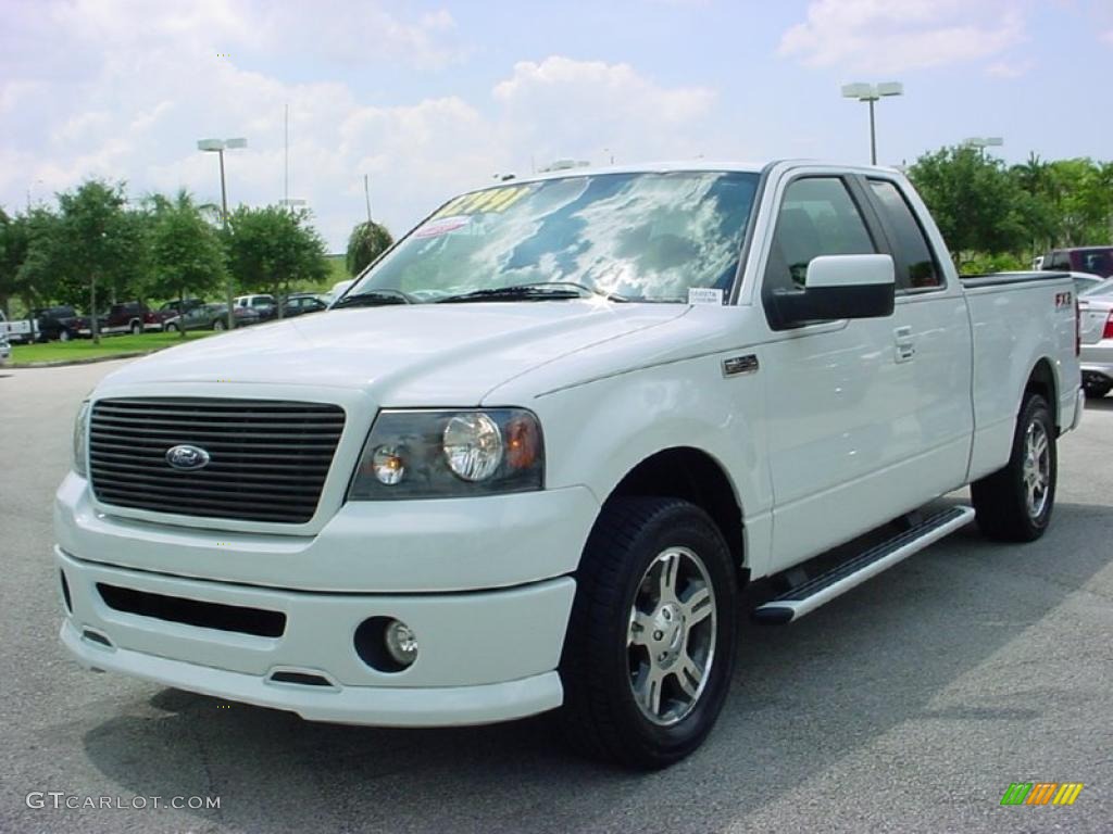 2007 F150 FX2 Sport SuperCab - Oxford White / Black/Red photo #14