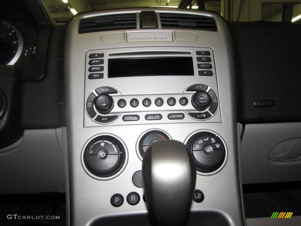 2006 Equinox LS AWD - Black / Light Gray photo #24