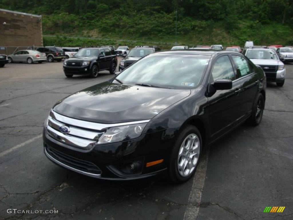 2010 Fusion SE - Tuxedo Black Metallic / Charcoal Black photo #10