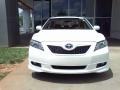 Super White - Camry SE Photo No. 2
