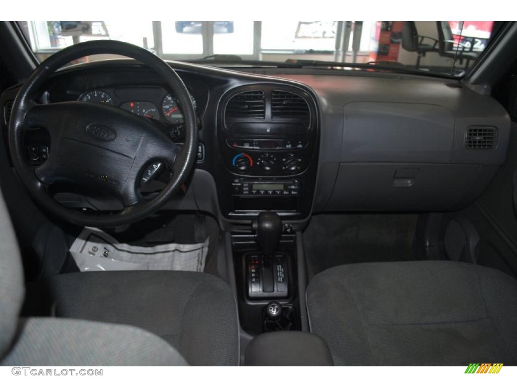 2002 Sportage 4x4 - Pepper Red / Gray photo #12