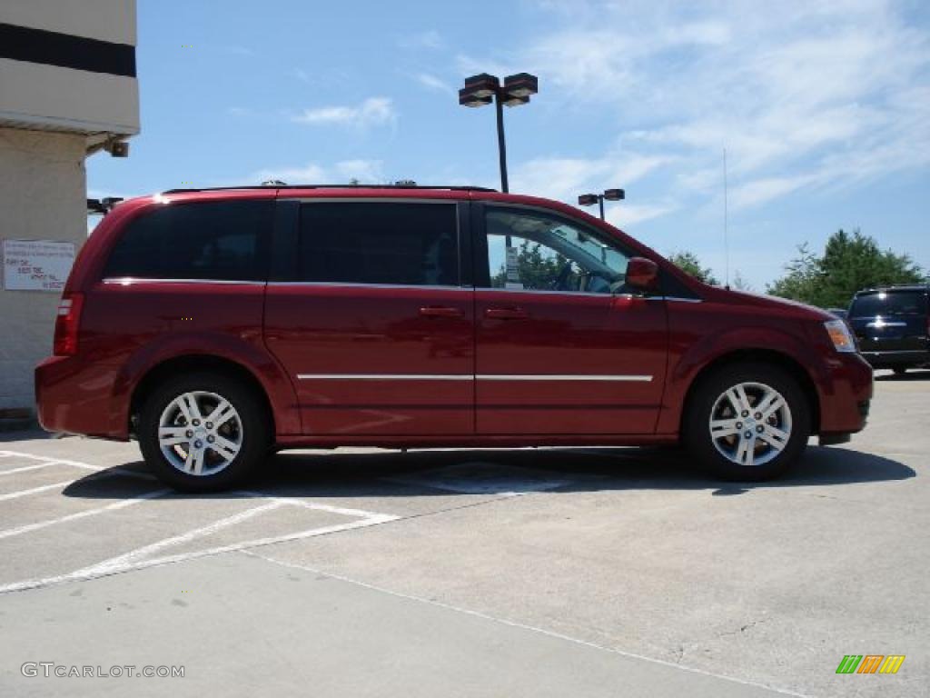 2010 Grand Caravan SXT - Inferno Red Crystal Pearl / Medium Slate Gray/Light Shale photo #2