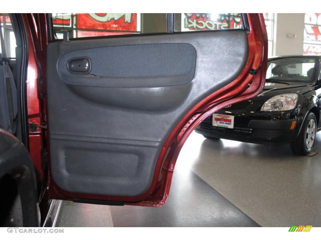 2002 Sportage 4x4 - Pepper Red / Gray photo #44