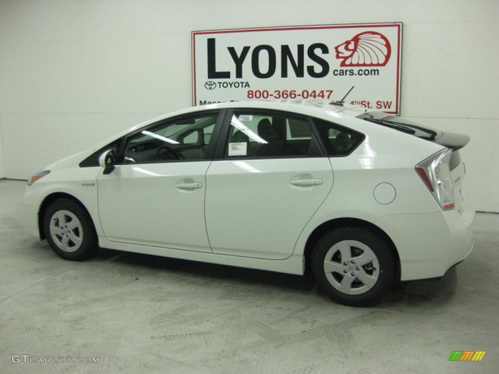 2010 Prius Hybrid II - Blizzard White Pearl / Bisque photo #27