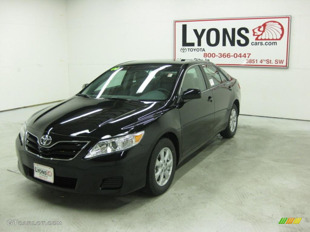 2011 Camry LE - Black / Ash photo #24