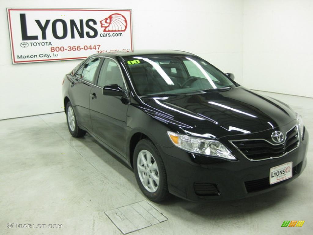 2011 Camry LE - Black / Ash photo #26