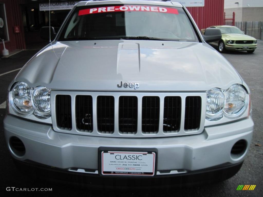 2006 Grand Cherokee Laredo - Bright Silver Metallic / Medium Slate Gray photo #5