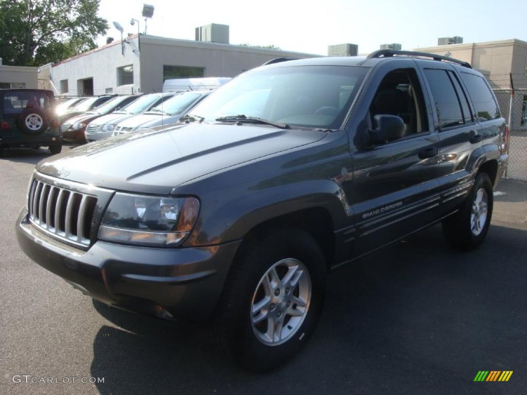 2004 Grand Cherokee Laredo 4x4 - Dark Khaki Pearl / Dark Slate Gray photo #1