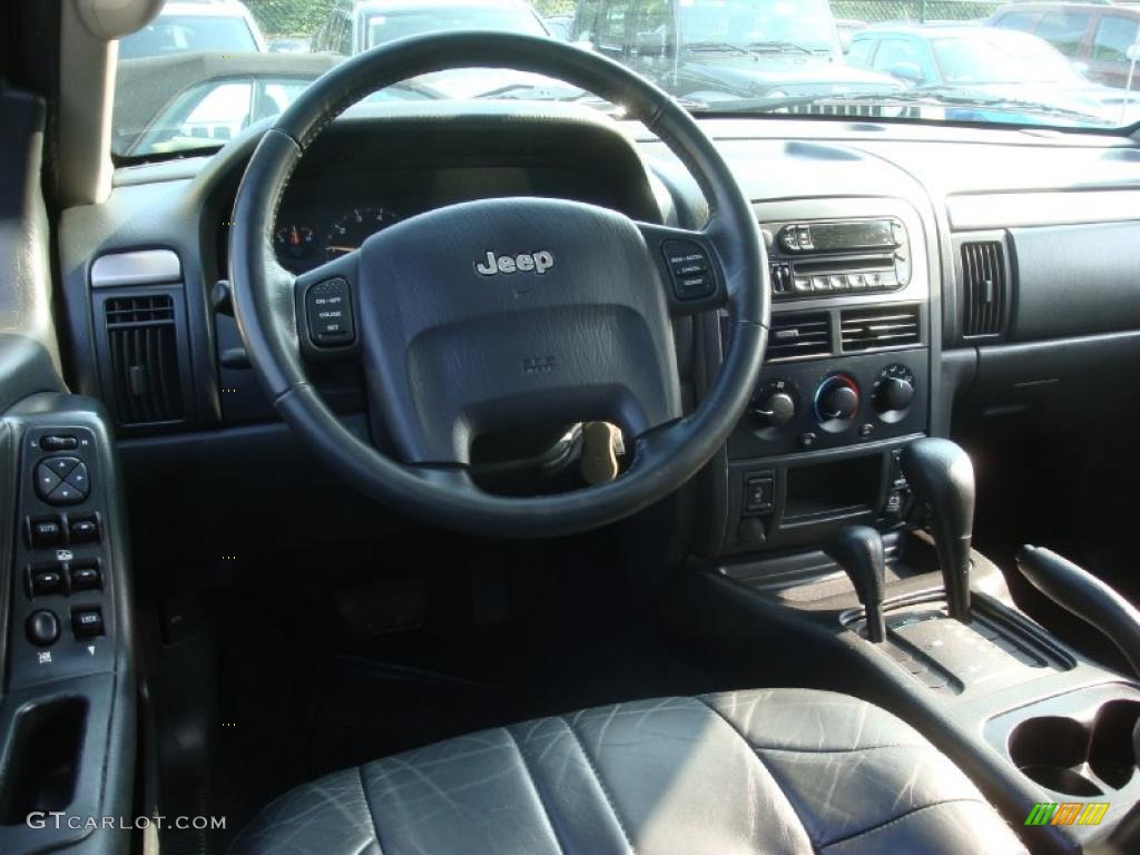 2004 Grand Cherokee Laredo 4x4 - Dark Khaki Pearl / Dark Slate Gray photo #11