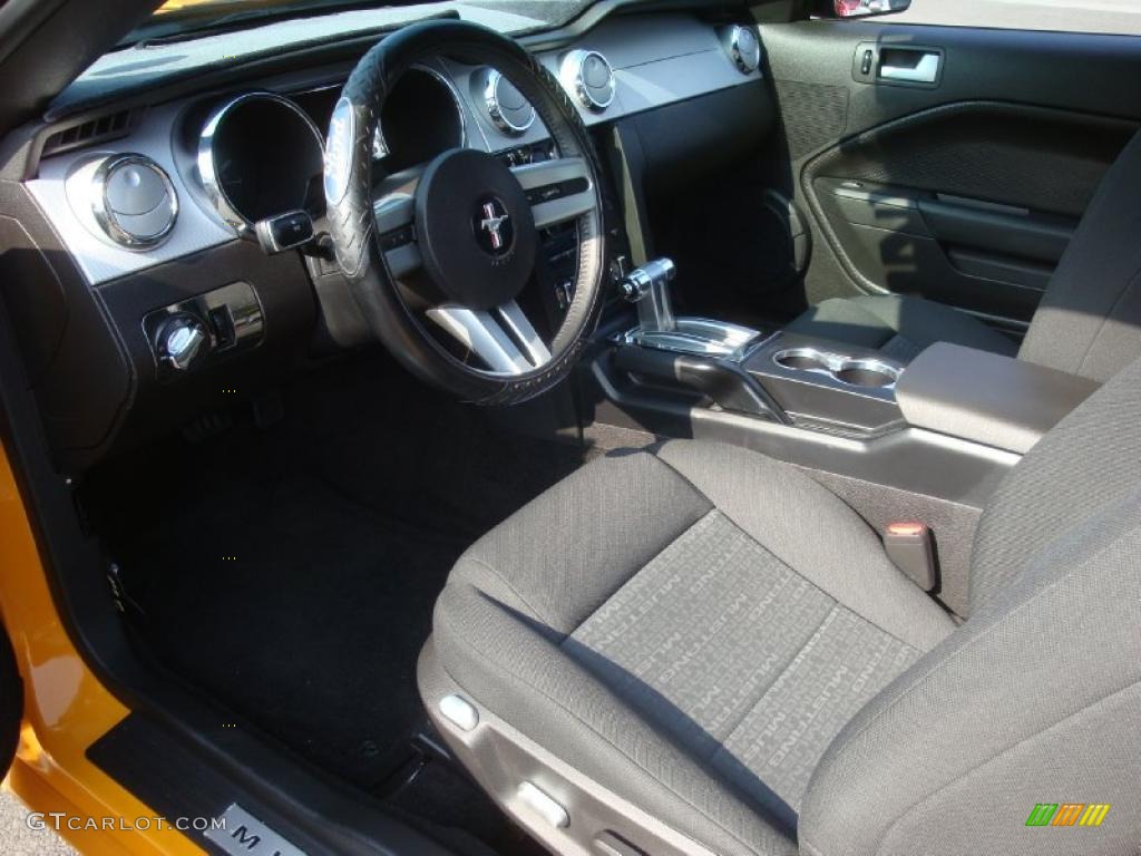 2007 Mustang V6 Deluxe Coupe - Grabber Orange / Dark Charcoal photo #10