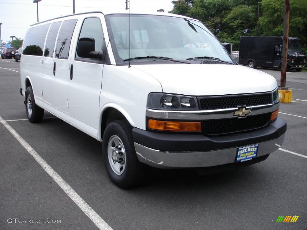 2008 Express EXT LS 3500 Passenger Van - Summit White / Medium Pewter photo #3