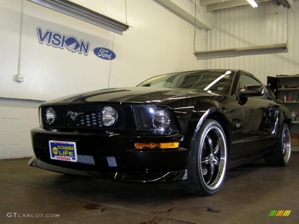 2008 Mustang GT Premium Coupe - Black / Dark Charcoal photo #11