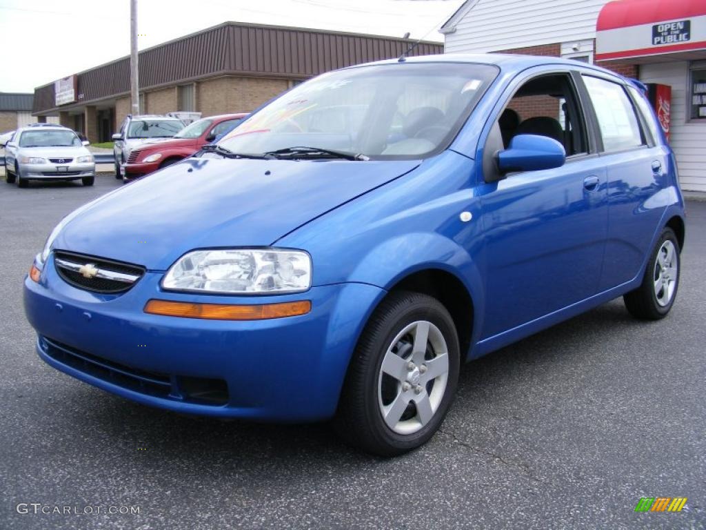 2005 Aveo LS Hatchback - Bright Blue Metallic / Gray photo #1