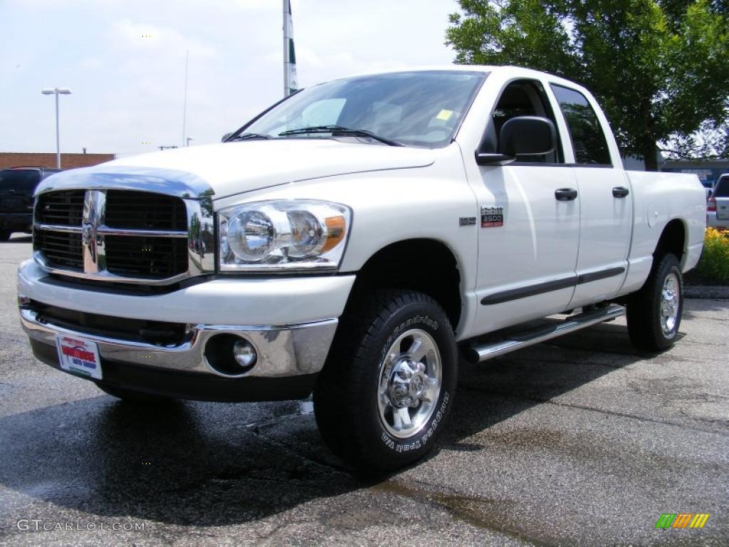 2007 Ram 2500 SLT Quad Cab 4x4 - Bright White / Medium Slate Gray photo #1