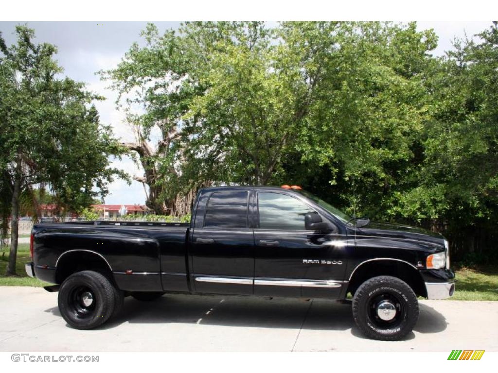 2005 Ram 3500 Laramie Quad Cab 4x4 Dually - Black / Dark Slate Gray photo #13