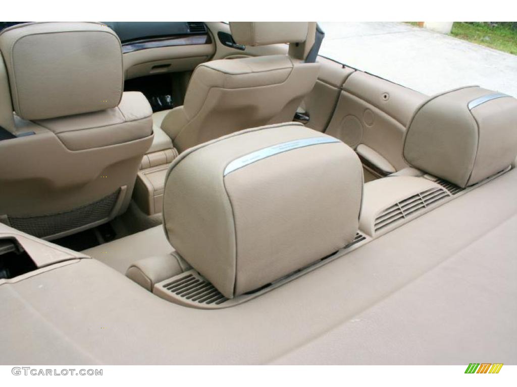 2001 3 Series 325i Convertible - Jet Black / Sand photo #47