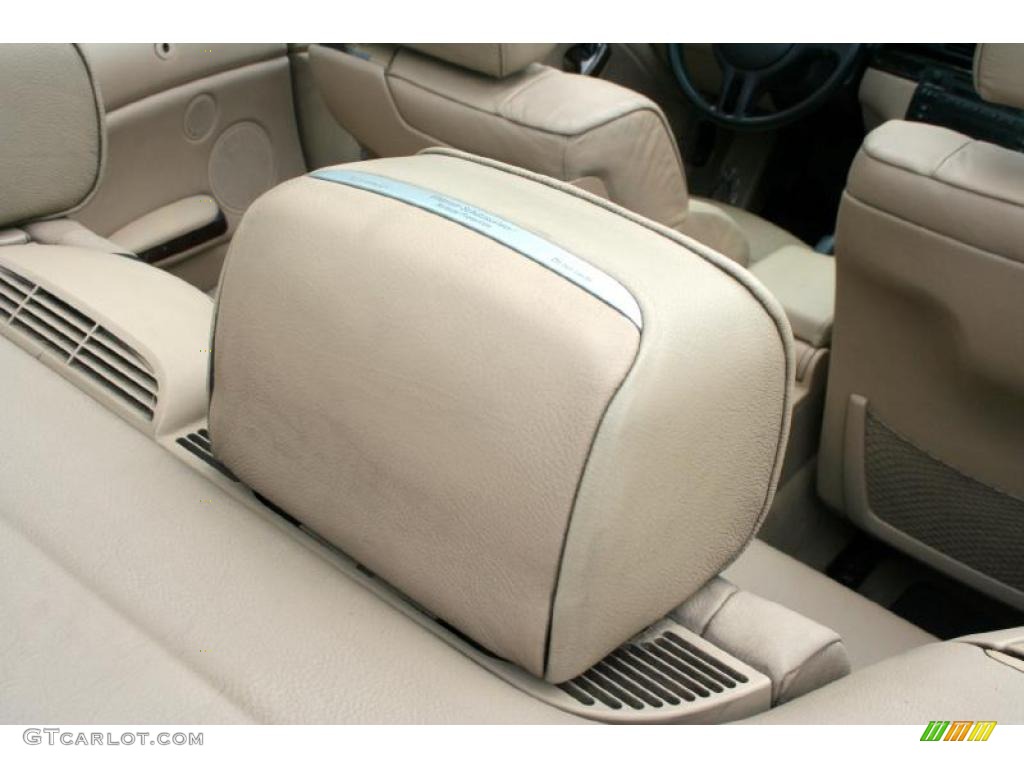 2001 3 Series 325i Convertible - Jet Black / Sand photo #48