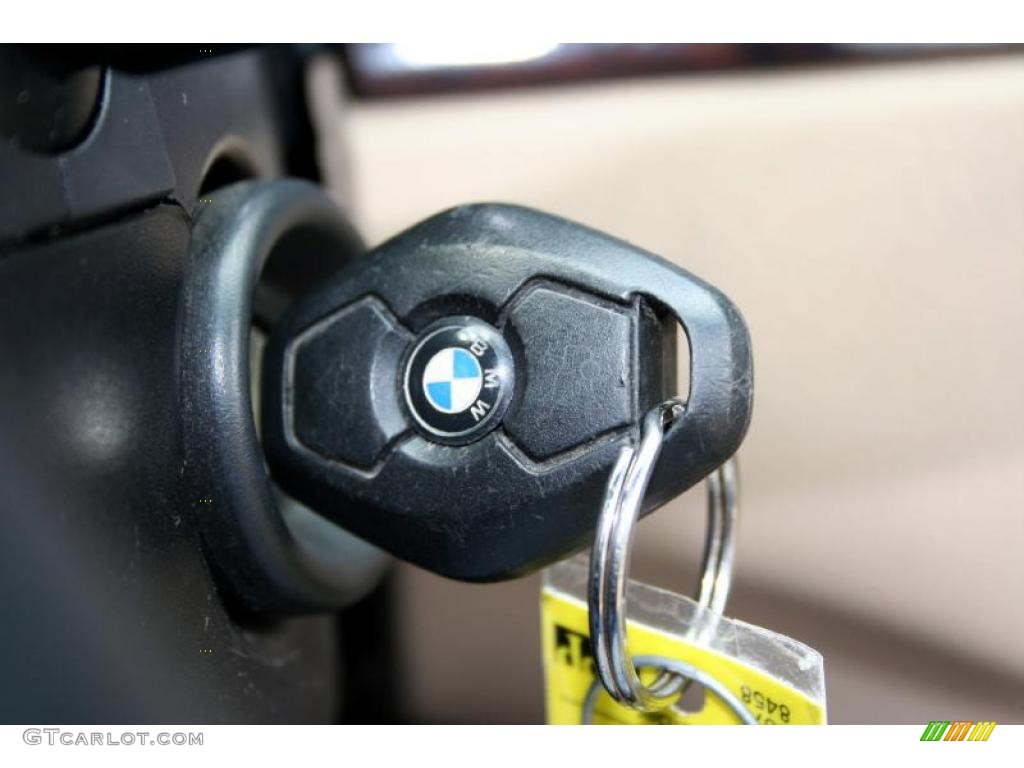 2001 3 Series 325i Convertible - Jet Black / Sand photo #77