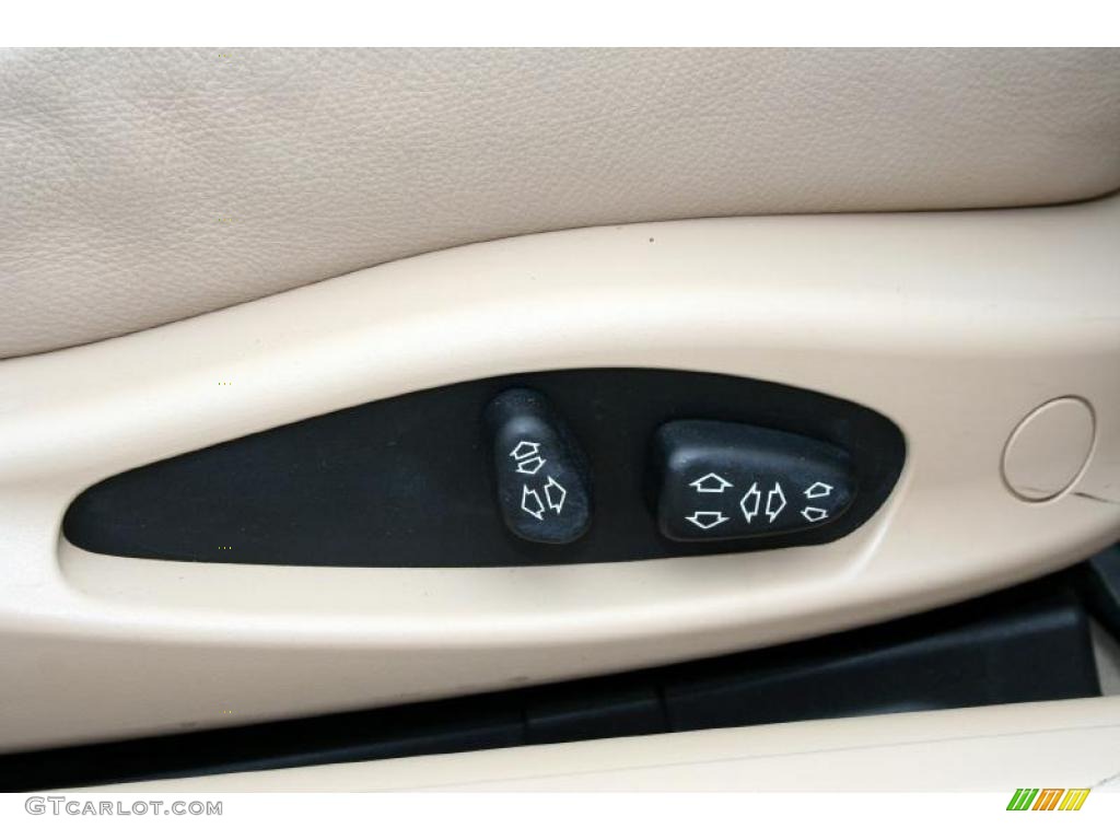 2001 3 Series 325i Convertible - Jet Black / Sand photo #88