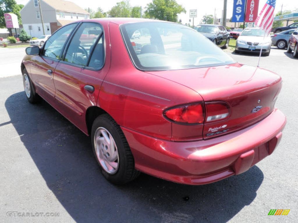 1999 Cavalier Sedan - Cayenne Red Metallic / Medium Gray photo #2