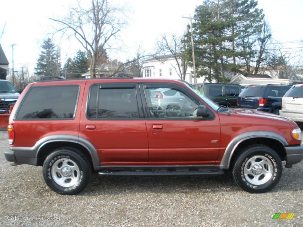 2001 Explorer XLT 4x4 - Toreador Red Metallic / Medium Prairie Tan photo #9