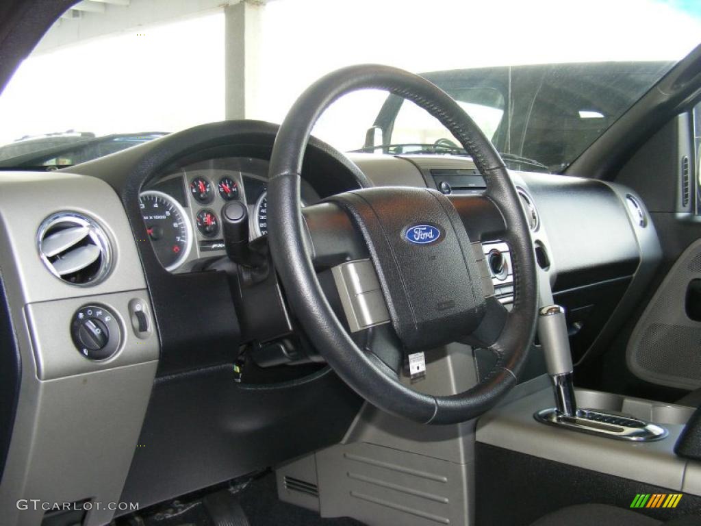 2006 F150 XLT SuperCrew 4x4 - Black / Medium/Dark Flint photo #12