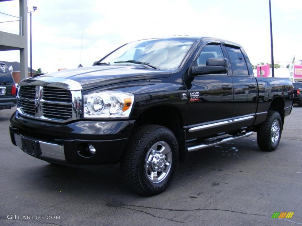 Brilliant Black Crystal Pearl Dodge Ram 2500