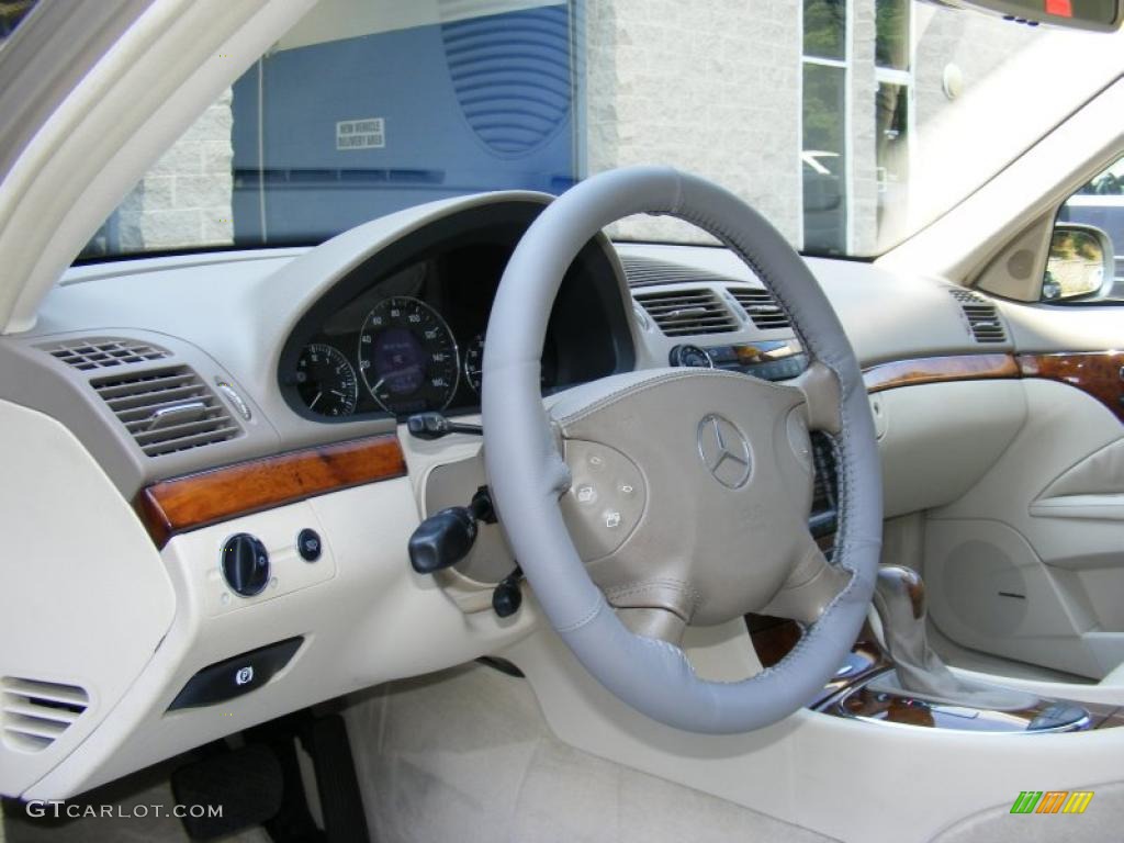 2003 E 500 Sedan - Desert Silver Metallic / Oyster photo #12