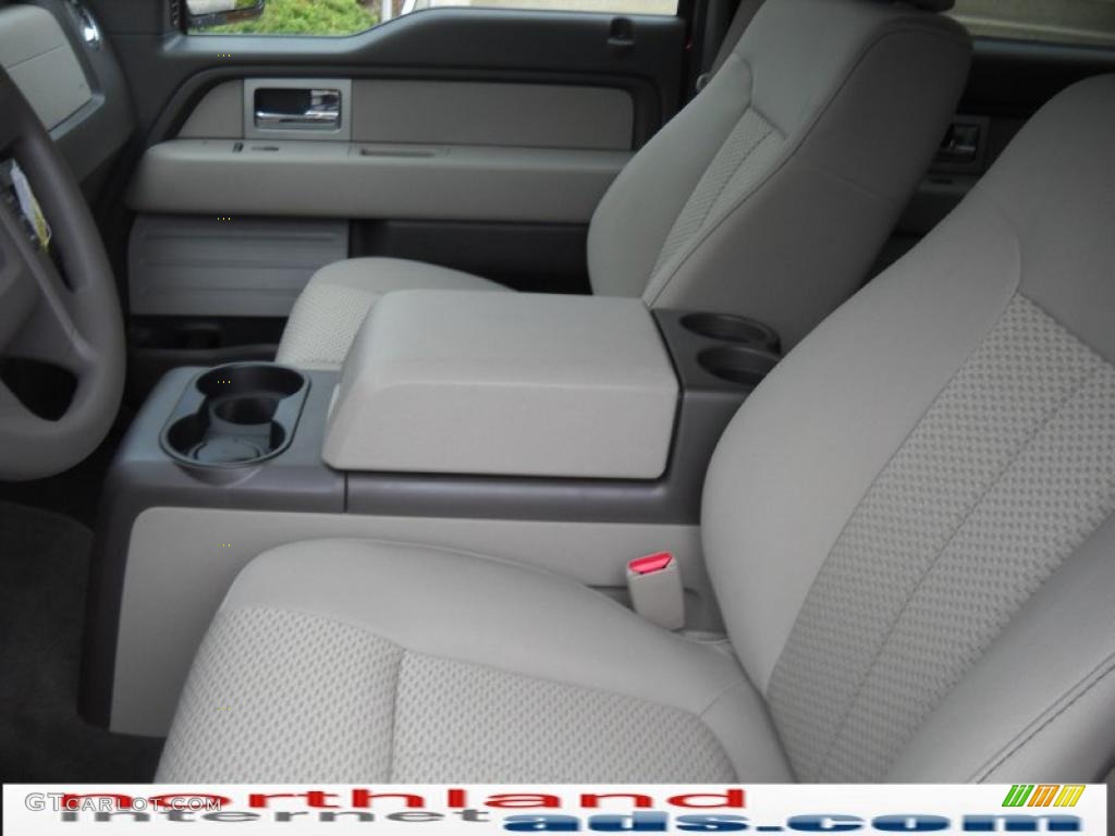 2010 F150 XLT SuperCrew 4x4 - Red Candy Metallic / Medium Stone photo #11